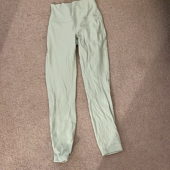 Lululemon tealish leggings size 4 - Picture 4 of 4